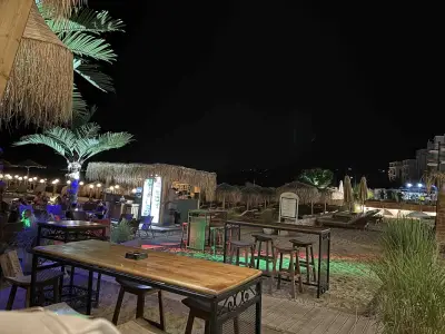 Makai Beach Bar