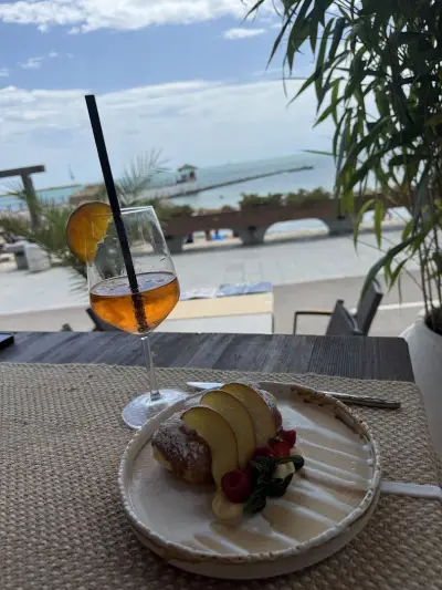 Makai Beach Bar