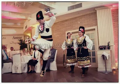 "Нашенци" фолклора формация и танцова школа