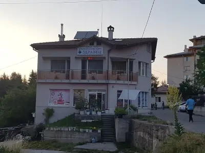 хранителен магазин "Здравец"