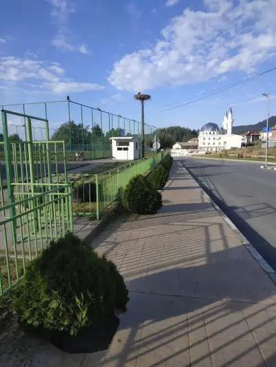 хранителен магазин "Здравец"