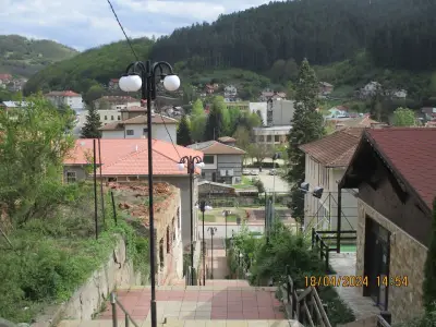 Стадион Трън