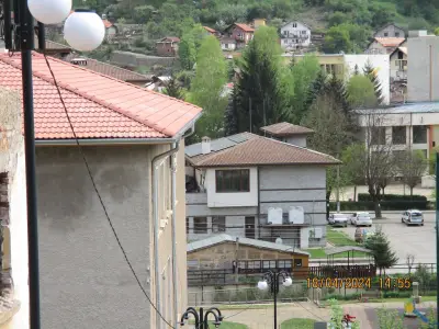 Стадион Трън