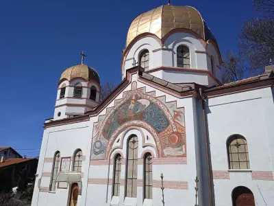 храм "Св. Николай Чудотворец"