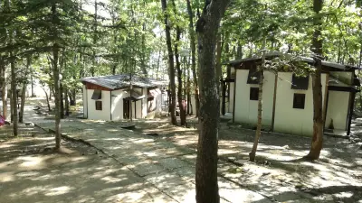 БТА - Бунгала, Шкорпиловци