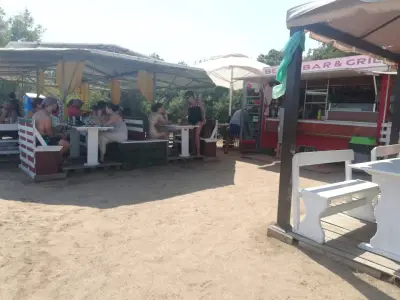 Beach Bar and Café