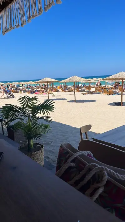 Beach Bar and Café