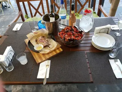 Restaurant & Garden Lucky Family