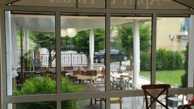 Restaurant & Garden Lucky Family