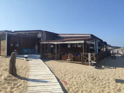 Flora beach bar & food - Arkutino