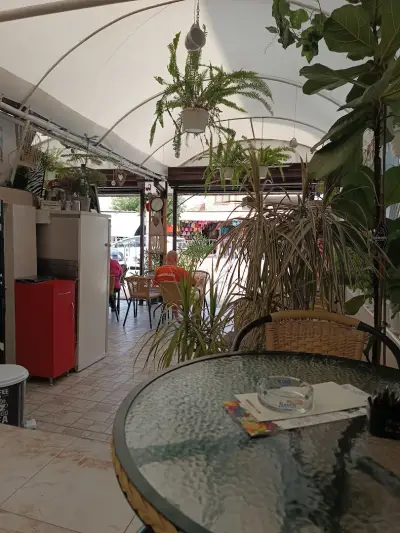 Amphora Coffee and Cakes