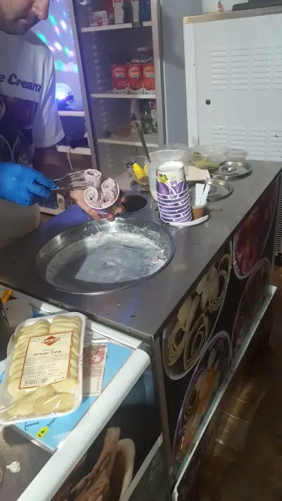 Tedo'S Ice Cream Rolls