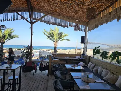 Saint TroPez BEACH CLUB