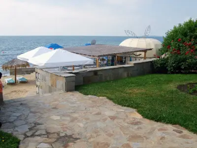 Beach Bar Golden Apple
