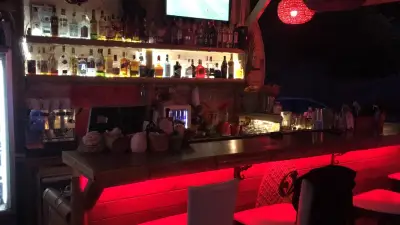 Extreme Surf Bar & School