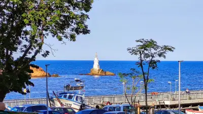 Морски фар Ахтопол