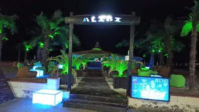 Alibi Beach Bar