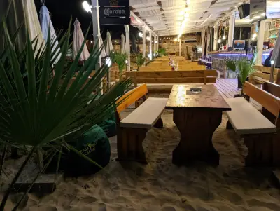 AMOUR BEACH BAR | V&P