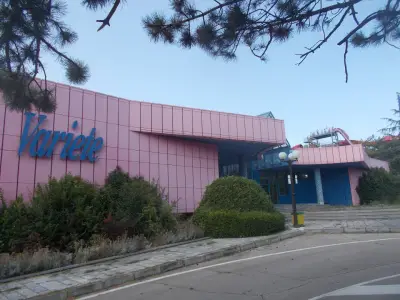 Вариете Театър Албена
