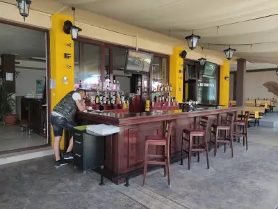 Bistro OASIS (Shushan)