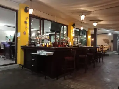 Bistro OASIS (Shushan)