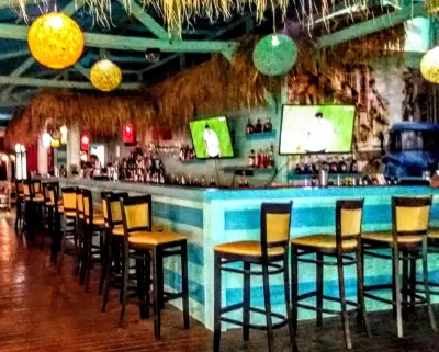 Beach Bar Bubbles