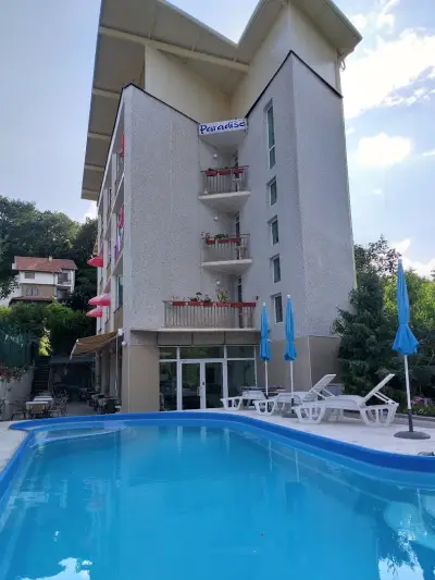 Хотел Парадайс