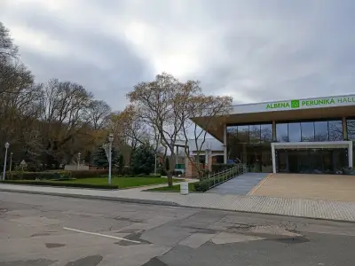 Perunika hall