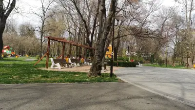 Градска градина Карнобат