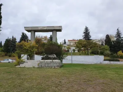Паметник "Спартак"
