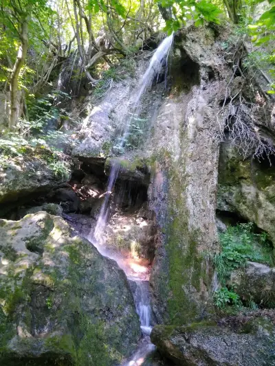 Водопад Скакалото
