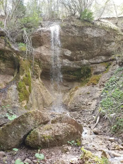 Водопад Скакалото