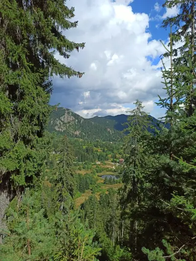 Червената скала (Смолян)