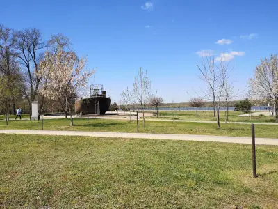Градски парк Лом