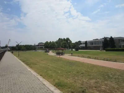 Градски парк Лом