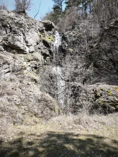 Водопад „Кадемлийско пръскало“
