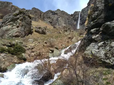Водопад „Райското пръскало“