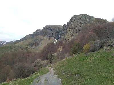 Водопад „Райското пръскало“
