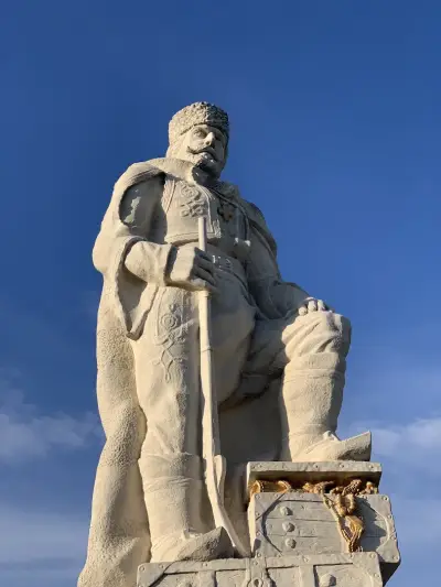 Мемориален комплекс "Вълчан войвода"