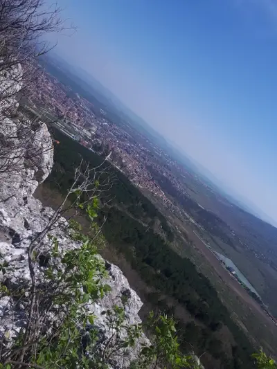 Тракийско светилище "Камъка"