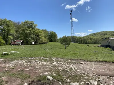Географски център на България