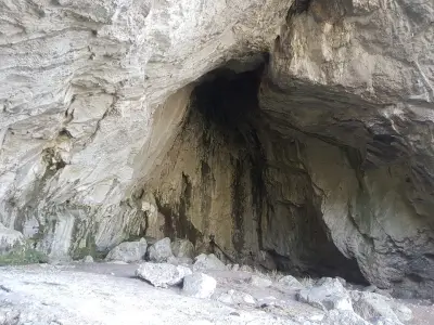 Водопад „Врачанска Скакля“ 141 м.