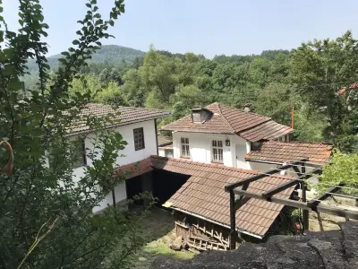 къща за гости при водопада