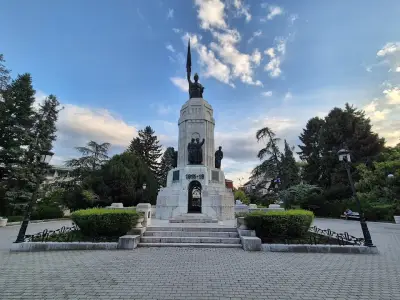 Паметник „Майка България“