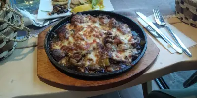 Папагала Pizza Bar & Grill