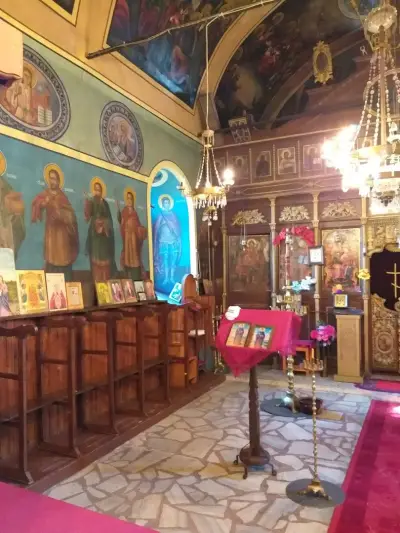 Храм „Свети Атанасий“