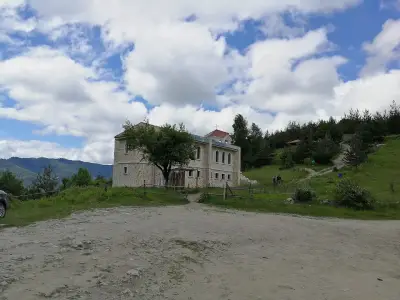 Храм „Светия Кръст“