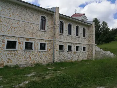 Храм „Светия Кръст“