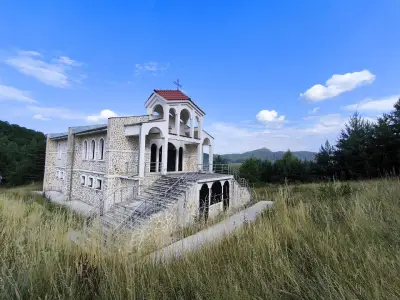 Храм „Светия Кръст“