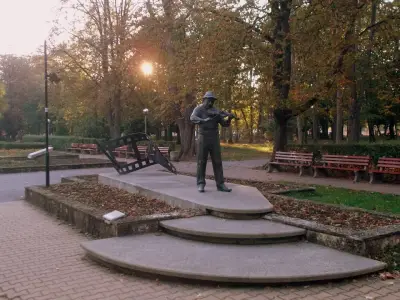 Паметник на Тодор Колев